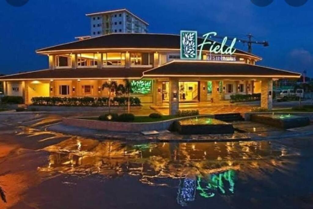 Field Residences Paranaque City エクステリア 写真