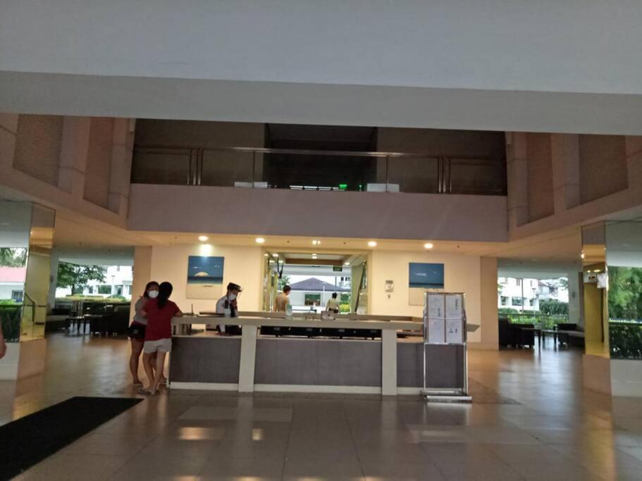 Field Residences Paranaque City エクステリア 写真