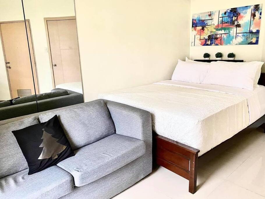 Field Residences Paranaque City エクステリア 写真